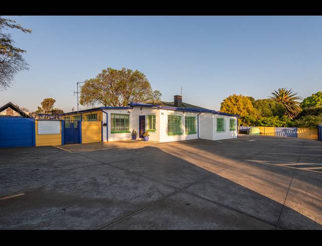 771M² BUSINESS FOR SALE IN EASTLEIGH